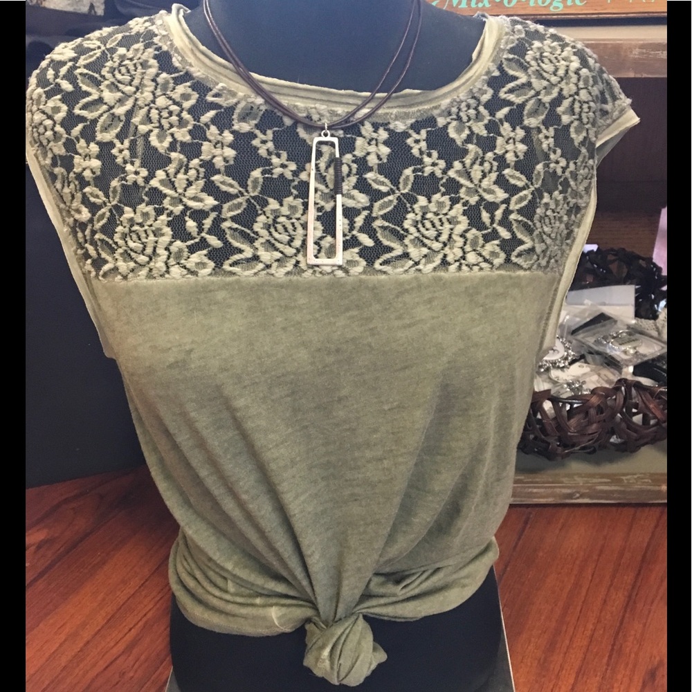 Cotton camo colored lace shirt.